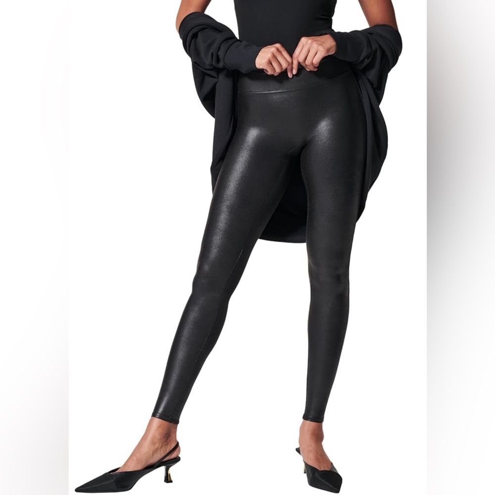 SPANX Faux Leather Leggings Sz Medium Petite